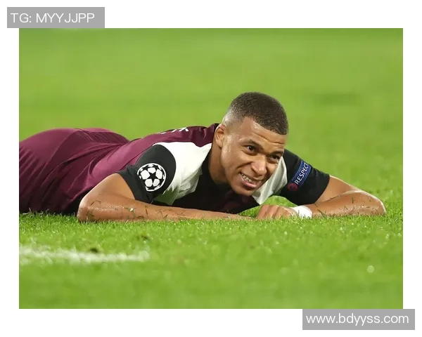 足球巨星那些年不为人知的黑历史与场外风波揭秘